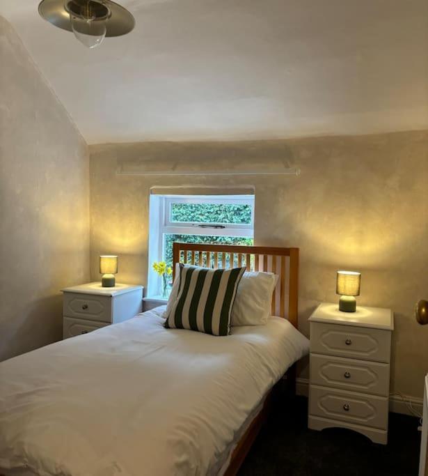 Rosie Cottage แอชบอร์น ภายนอก รูปภาพ